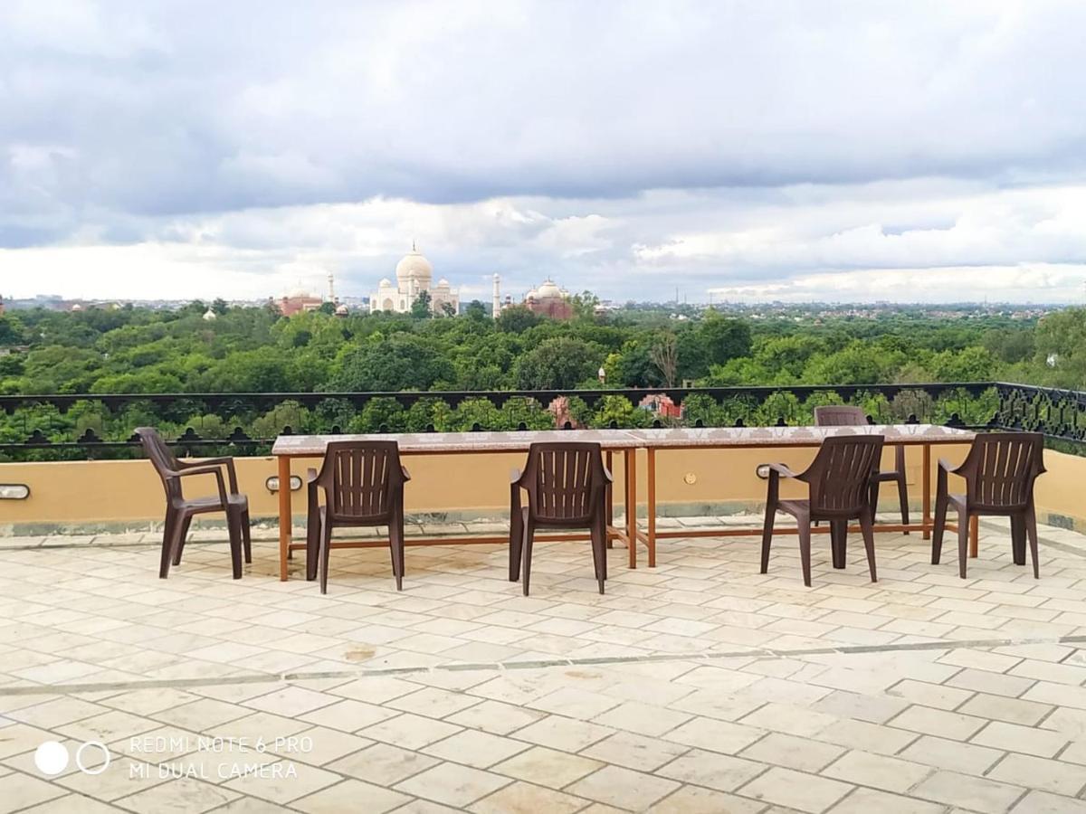 Hotel Taj Plaza, Vip Road, Agra Agra  Exterior photo