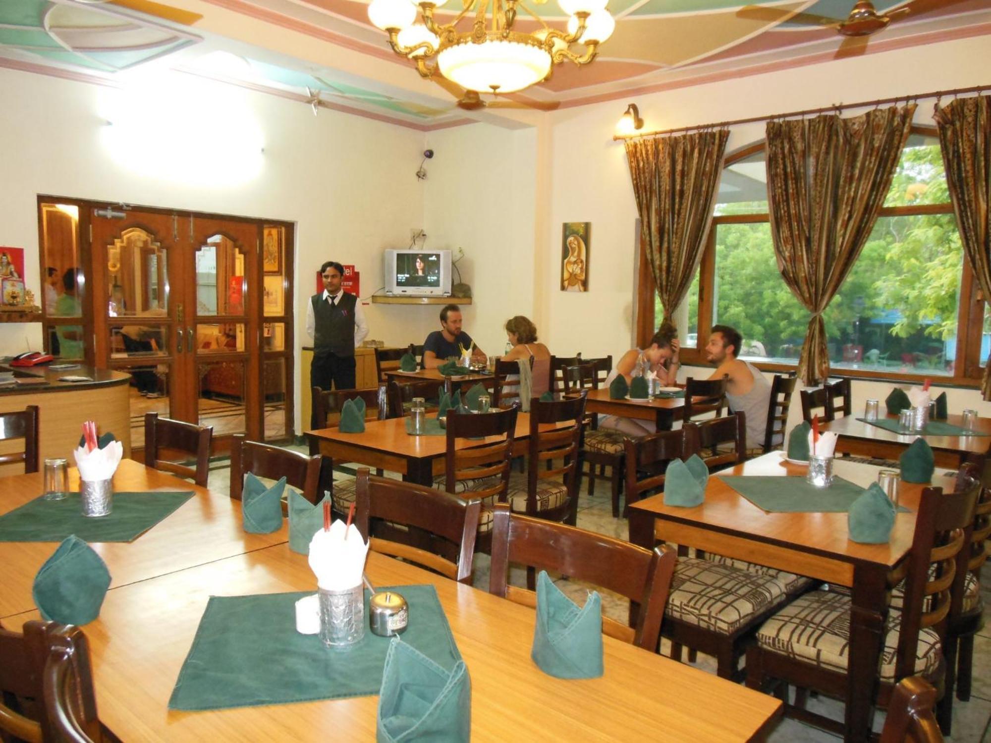 Hotel Taj Plaza, Vip Road, Agra Agra  Exterior photo