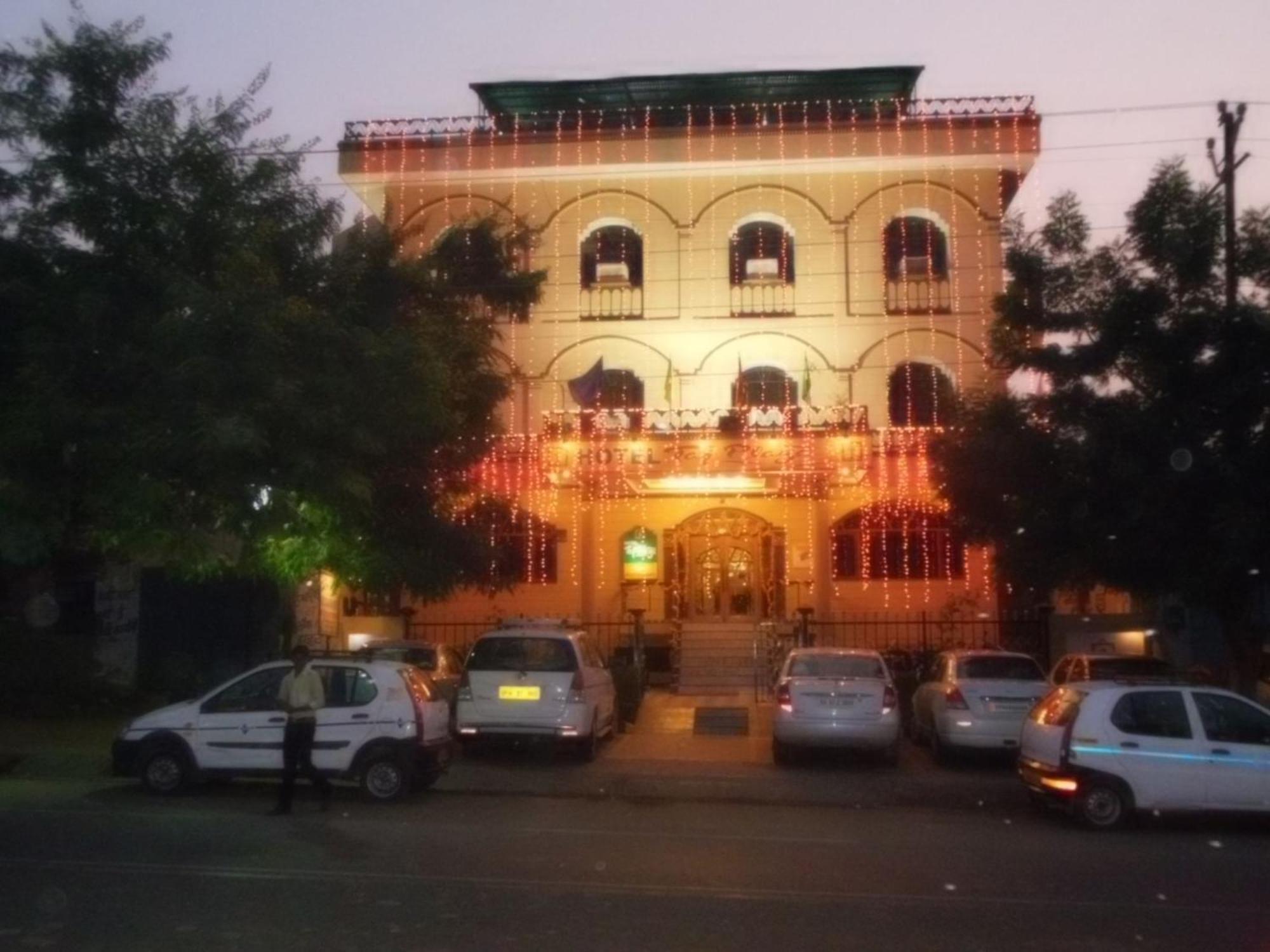 Hotel Taj Plaza, Vip Road, Agra Agra  Exterior photo