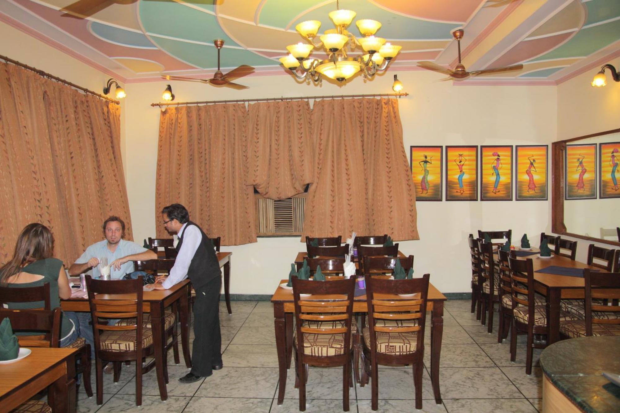 Hotel Taj Plaza, Vip Road, Agra Agra  Exterior photo