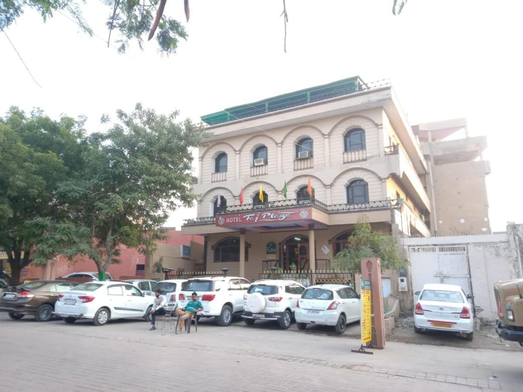 Hotel Taj Plaza, Vip Road, Agra Agra  Exterior photo
