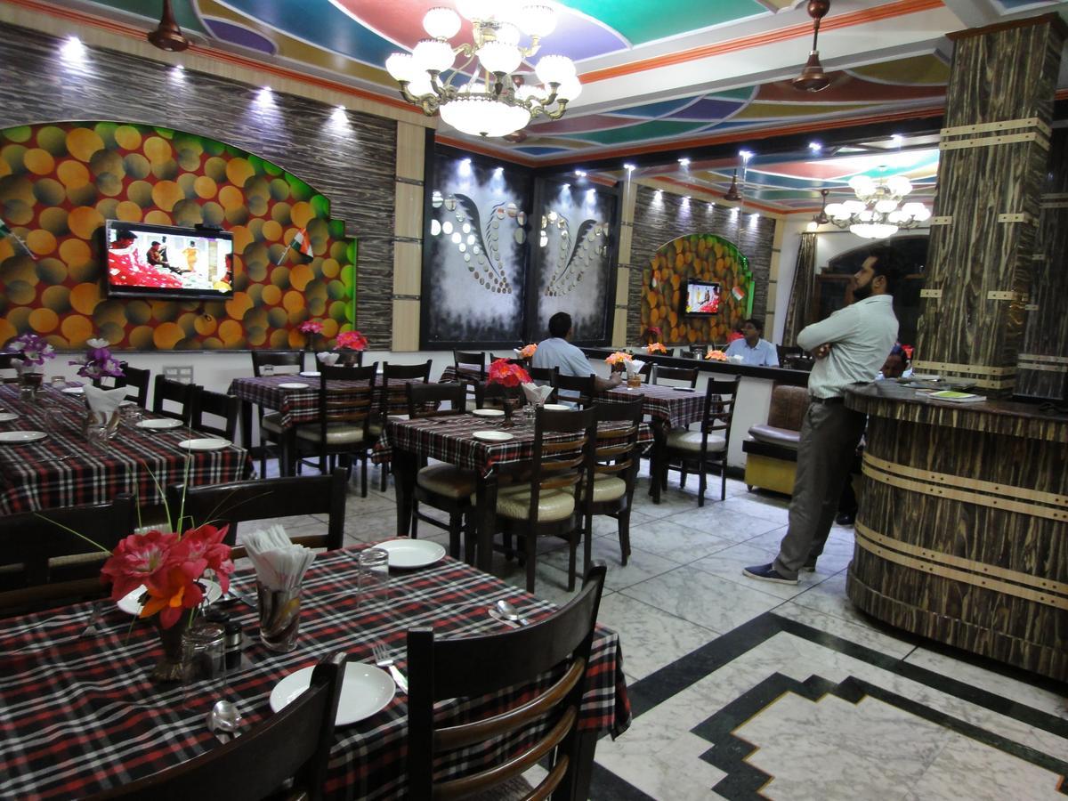 Hotel Taj Plaza, Vip Road, Agra Agra  Exterior photo