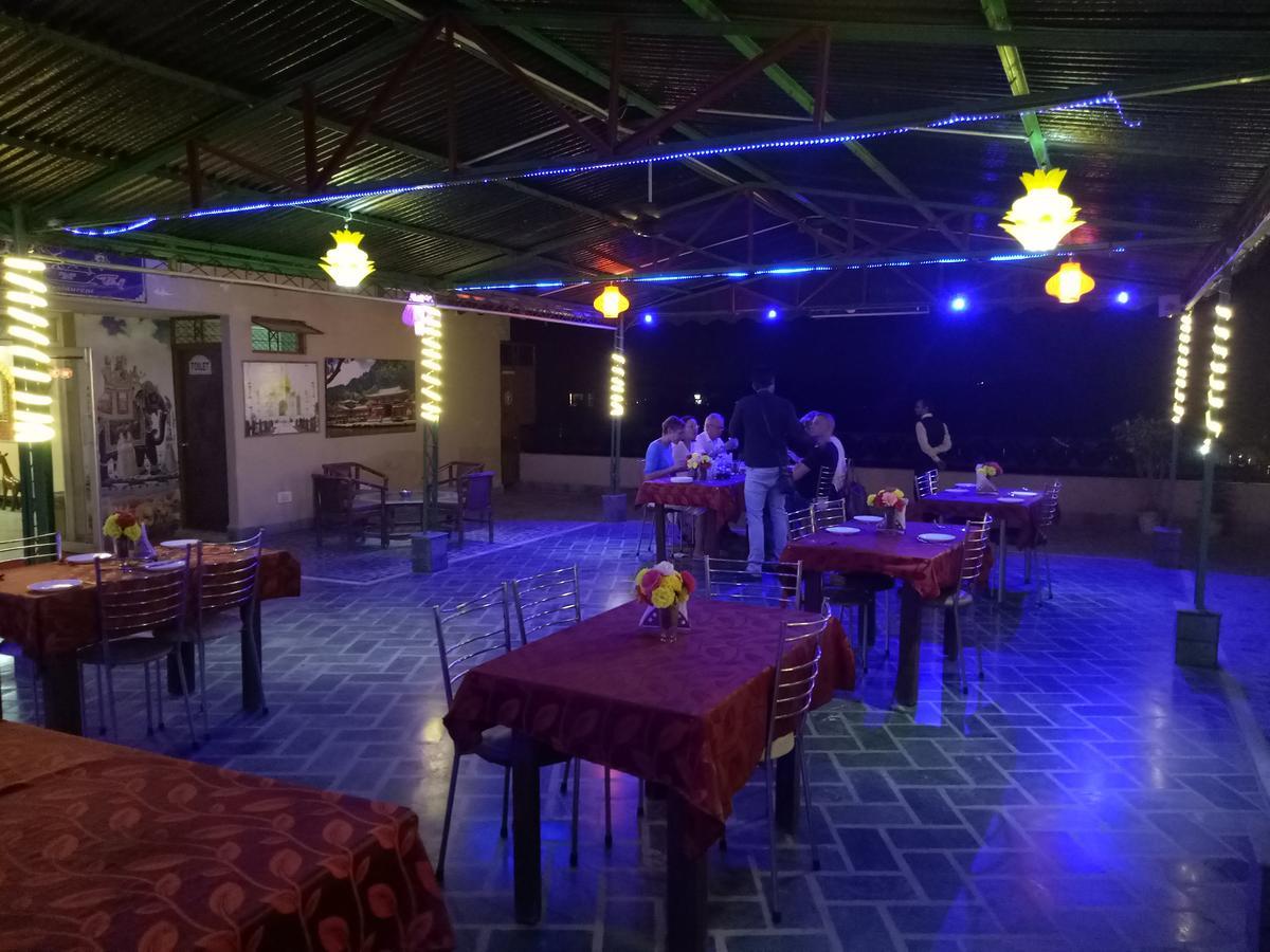 Hotel Taj Plaza, Vip Road, Agra Agra  Exterior photo